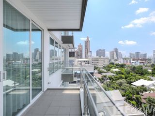 Apartamento en alquiler de 3 habitaciones en Khlong Toei, Bangkok