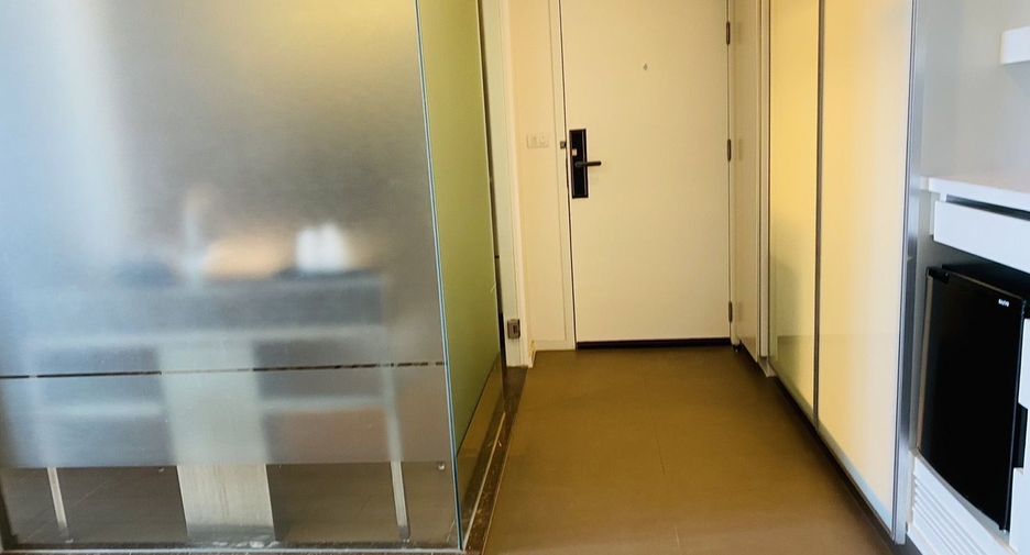 Wohnung zur Miete mit Studio in Sathon, Bangkok