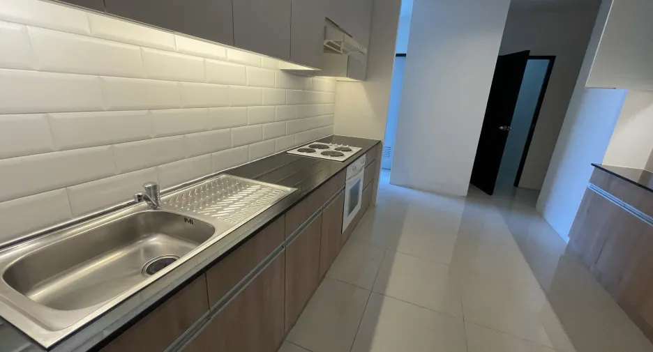 Apartamento en alquiler de 3 habitaciones en Watthana, Bangkok
