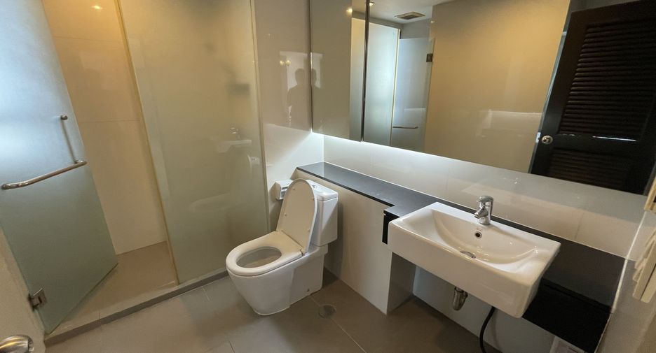 Apartamento en alquiler de 3 habitaciones en Watthana, Bangkok