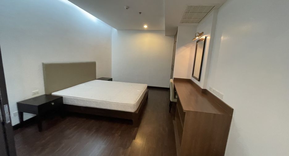 Apartamento en alquiler de 3 habitaciones en Watthana, Bangkok