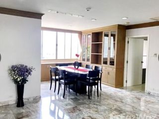À louer 3 chambres appartement à Watthana, Bangkok