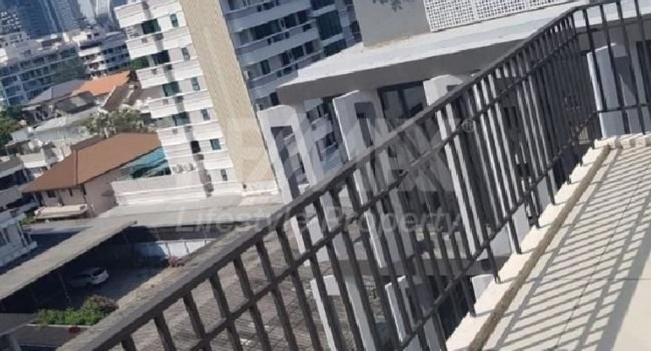 For rent 3 bedrooms condo in Watthana, Bangkok