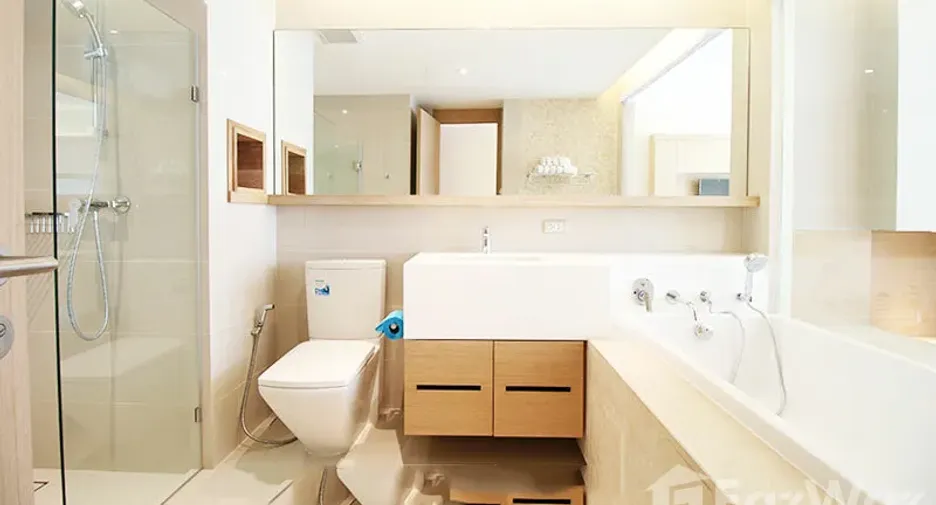 For rent 2 bedrooms apartment in Pathum Wan, Bangkok