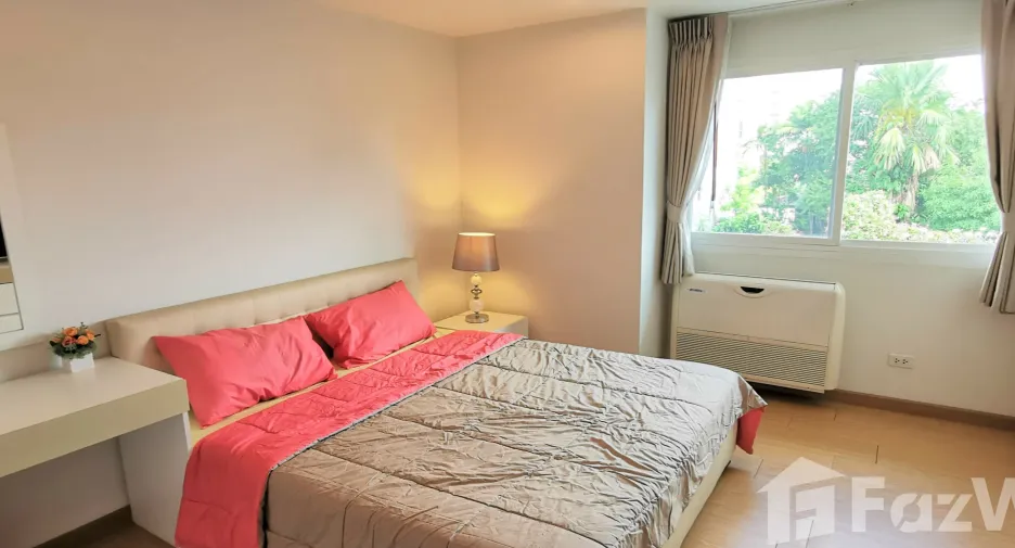 For rent 2 bedrooms apartment in Watthana, Bangkok