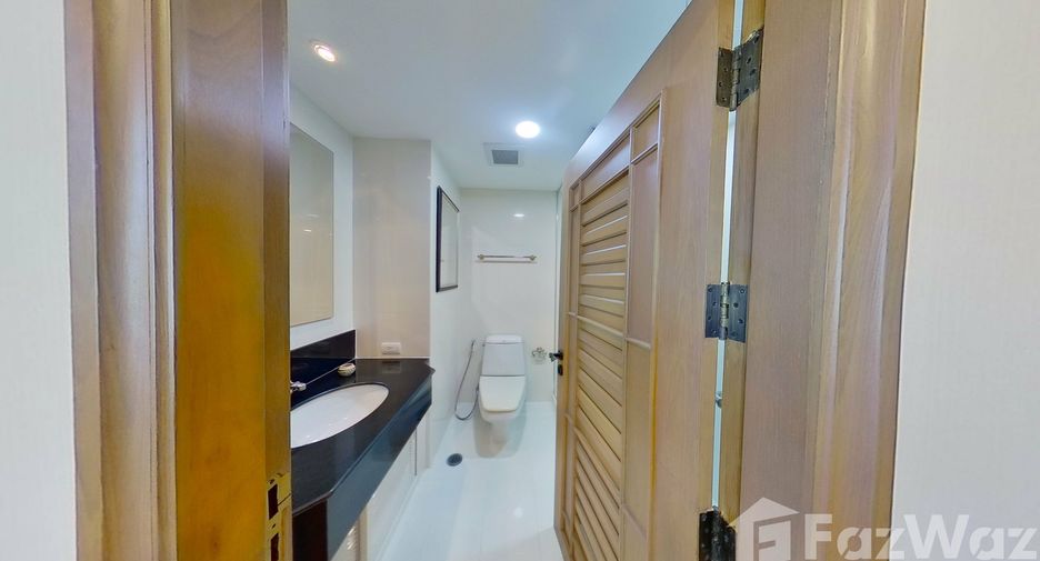 À louer 3 chambres condo à Watthana, Bangkok