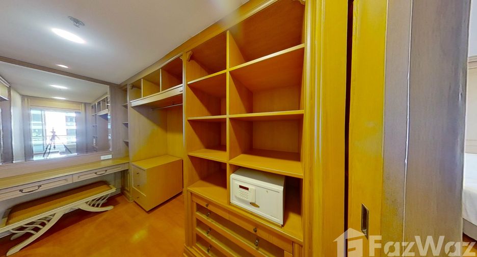 À louer 3 chambres condo à Watthana, Bangkok
