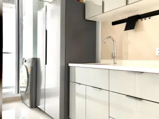 For rent 2 bedrooms condo in Bang Rak, Bangkok