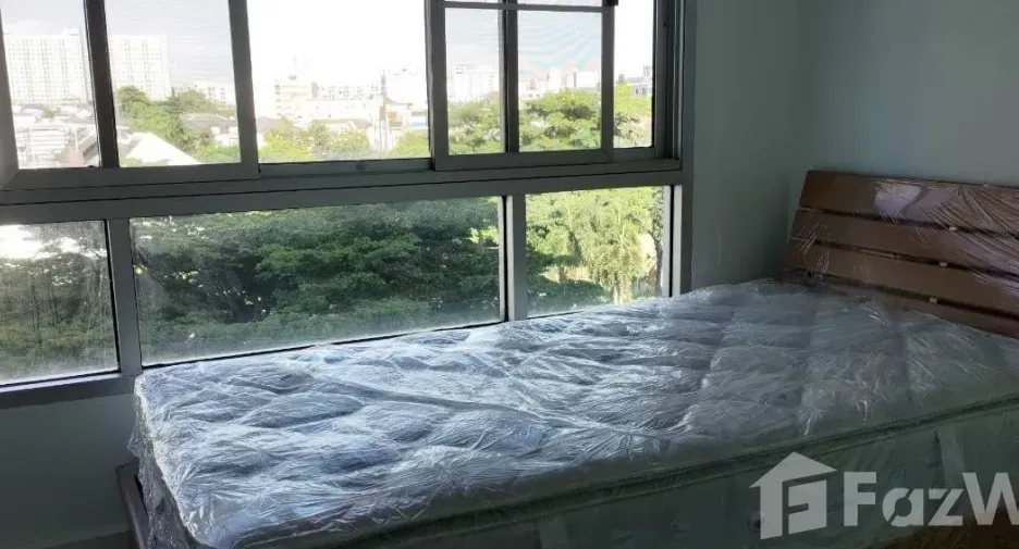For rent 2 bedrooms condo in Phra Khanong, Bangkok