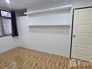 Reihenhaus zur Miete mit 3 Zimmer in Phra Khanong, Bangkok