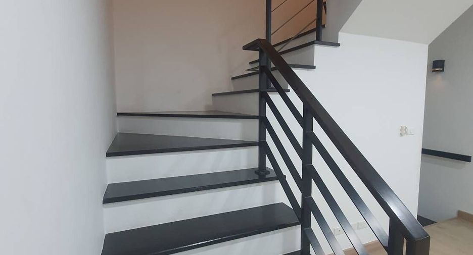 For rent office in Lat Phrao, Bangkok