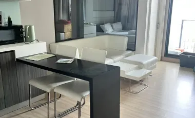 Wohnung zur Miete mit 1 Zimmer in Khlong San, Bangkok