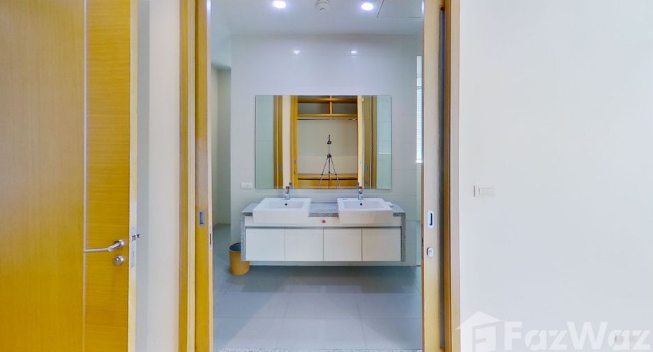 Wohnung zur Miete mit 3 Zimmer in Khlong Toei, Bangkok