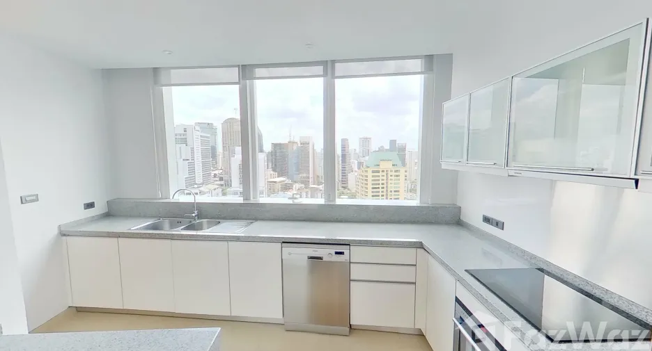 Wohnung zur Miete mit 3 Zimmer in Khlong Toei, Bangkok