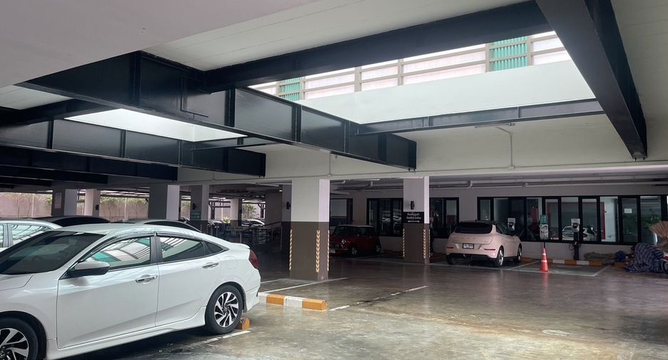 For rent 2 bedrooms apartment in Chatuchak, Bangkok
