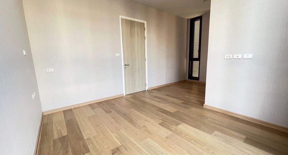 For rent 3 bedrooms house in Watthana, Bangkok
