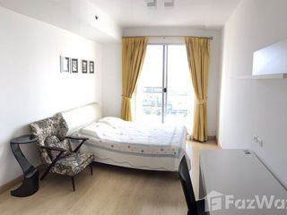 For rent 2 bedrooms condo in Khlong San, Bangkok