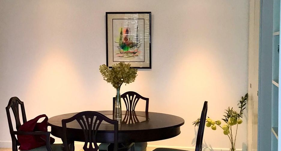 For rent 3 bedrooms condo in Pathum Wan, Bangkok