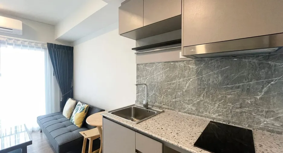 For rent 1 bed condo in Thon Buri, Bangkok