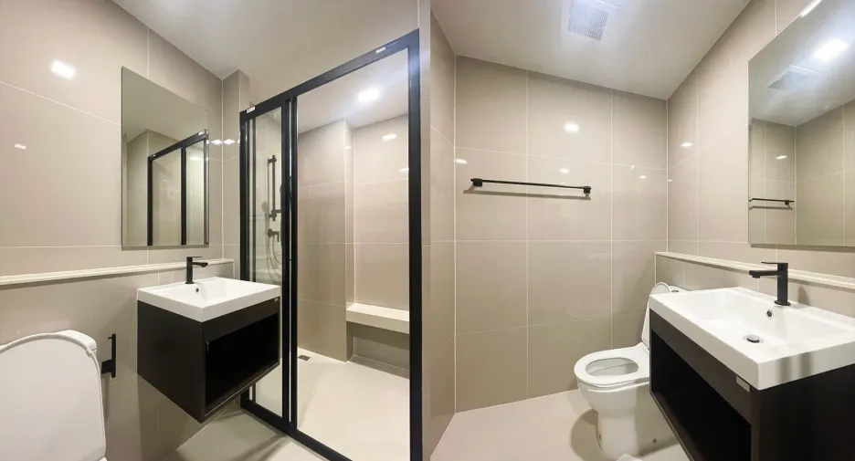 For rent 1 bed condo in Thon Buri, Bangkok
