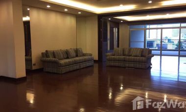 For rent 4 bedrooms apartment in Yan Nawa, Bangkok