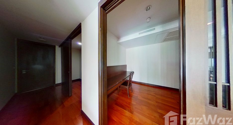 For rent 2 ベッドルーム condo in Watthana, Bangkok