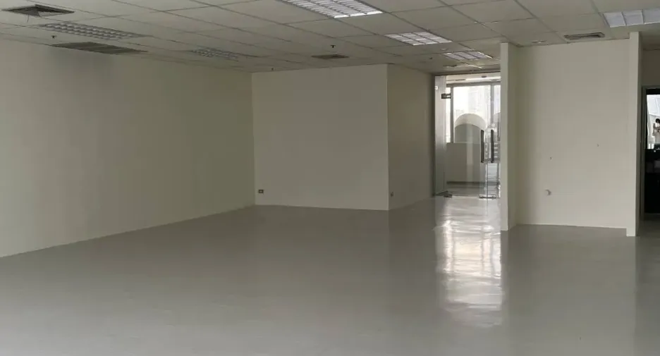 For rent retail Space in Watthana, Bangkok