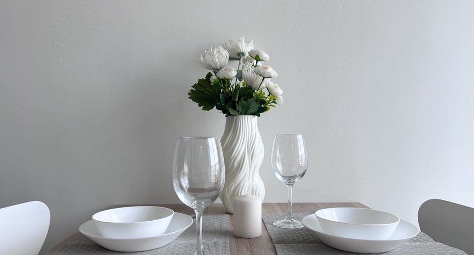For rent 1 bed condo in Wang Thonglang, Bangkok