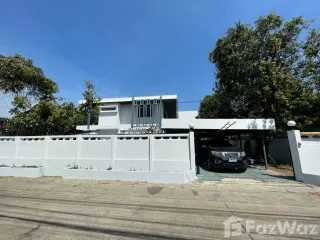 For rent retail Space in Din Daeng, Bangkok