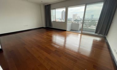 For rent 4 bedrooms apartment in Sathon, Bangkok