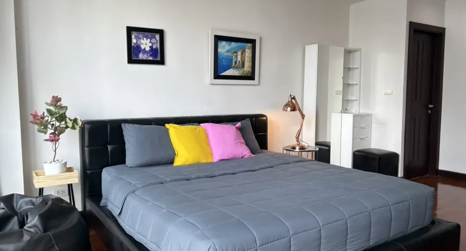 Wohnung zur Miete mit 2 Zimmer in Watthana, Bangkok
