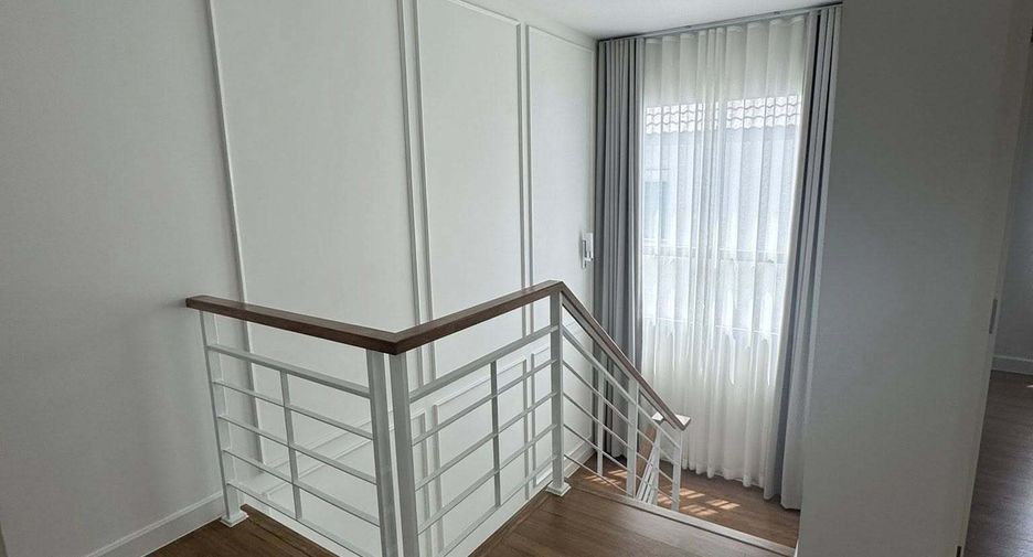 For rent 4 bedrooms house in Bang Bo, Samut Prakan