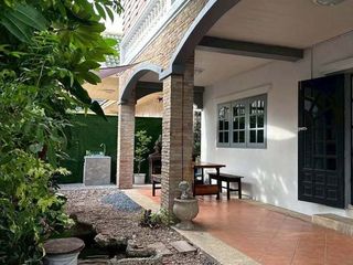 Haus zur Miete mit 5 Zimmer in Wang Thonglang, Bangkok