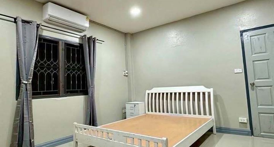 For rent 5 bedrooms house in Wang Thonglang, Bangkok