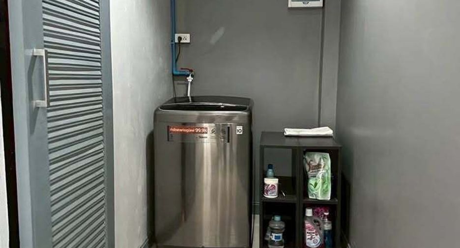 For rent 5 bedrooms house in Wang Thonglang, Bangkok