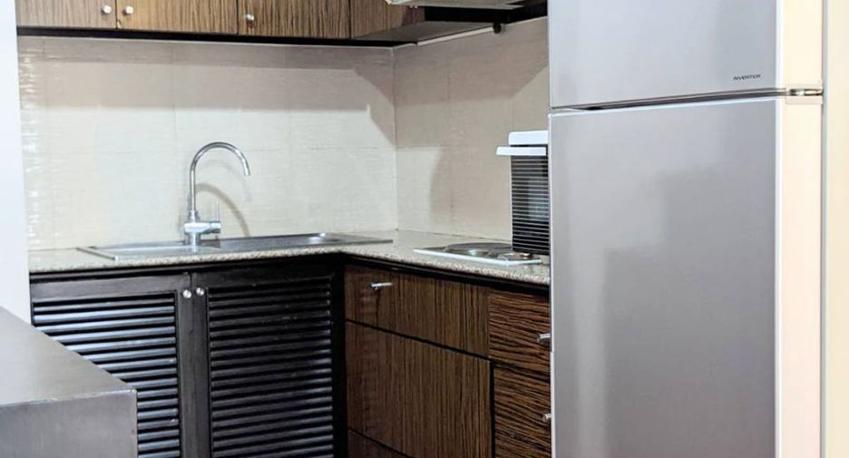 For rent 2 bedrooms condo in Pathum Wan, Bangkok