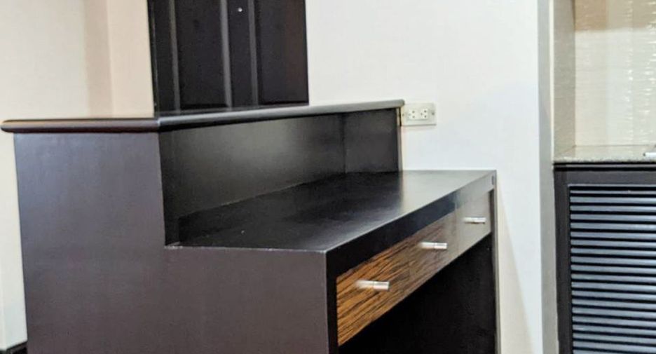For rent 2 bedrooms condo in Pathum Wan, Bangkok