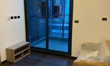 Wohnung zur Miete mit 1 Zimmer in Yan Nawa, Bangkok