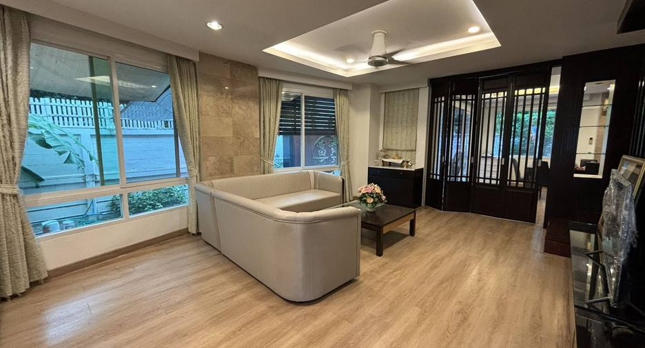 ให้เช่า 3 ห้องนอน บ้านเดี่ยว ใน บางกะปิ, กรุงเทพฯ