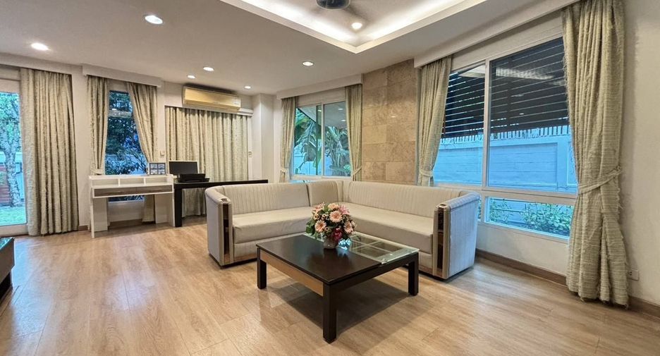 ให้เช่า 3 ห้องนอน บ้านเดี่ยว ใน บางกะปิ, กรุงเทพฯ