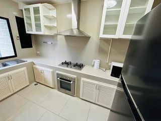 Reihenhaus zur Miete mit 4 Zimmer in Watthana, Bangkok