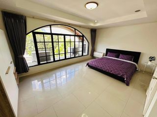 Reihenhaus zur Miete mit 4 Zimmer in Watthana, Bangkok