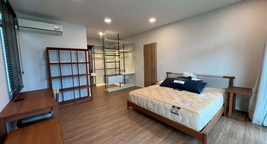 出租 4 卧室 独立屋 在 Bang Phli, Samut Prakan