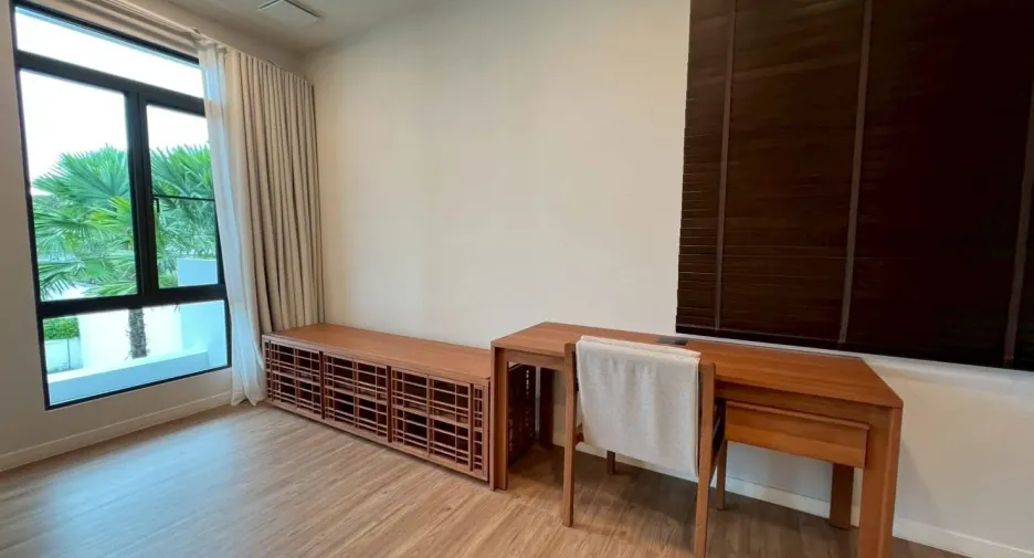 出租 4 卧室 独立屋 在 Bang Phli, Samut Prakan