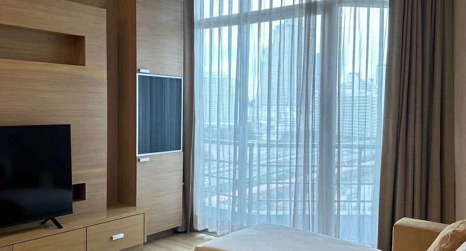 For rent 2 bedrooms condo in Sathon, Bangkok