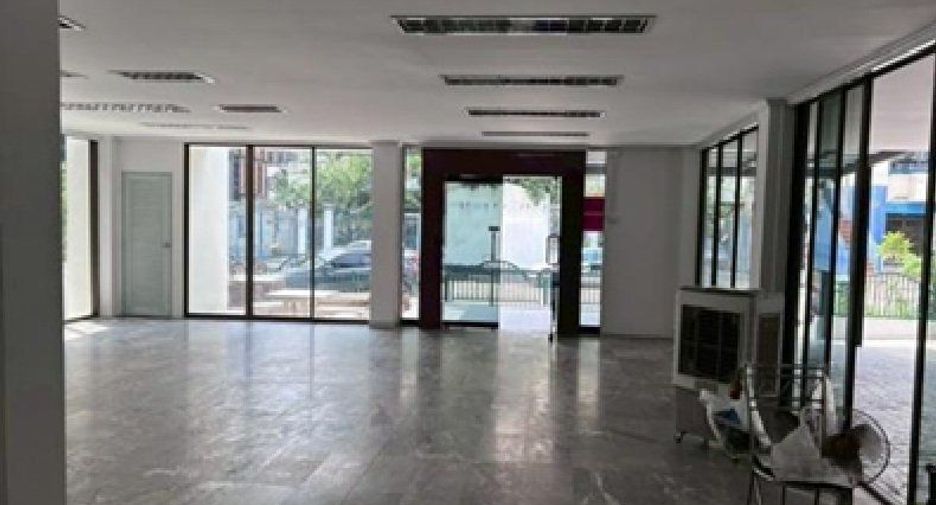 Haus zur Miete mit 7 Zimmer in Wang Thonglang, Bangkok