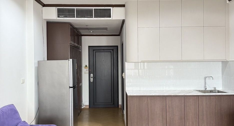 For rent studio condo in Pathum Wan, Bangkok