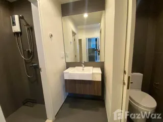 For rent 2 bedrooms condo in Huai Khwang, Bangkok