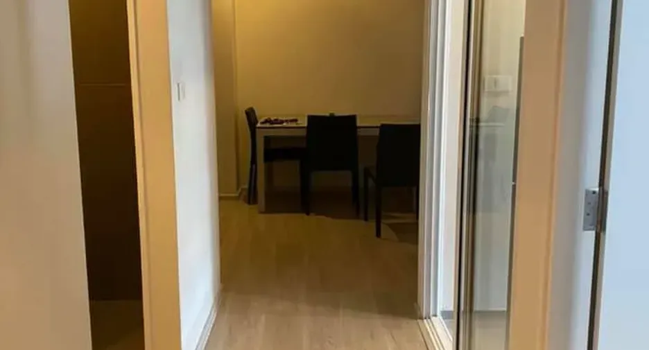 For rent 2 bedrooms condo in Huai Khwang, Bangkok
