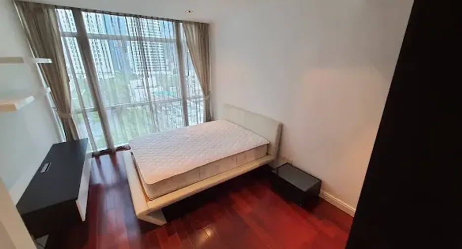 Wohnung zur Miete mit 3 Zimmer in Pathum Wan, Bangkok